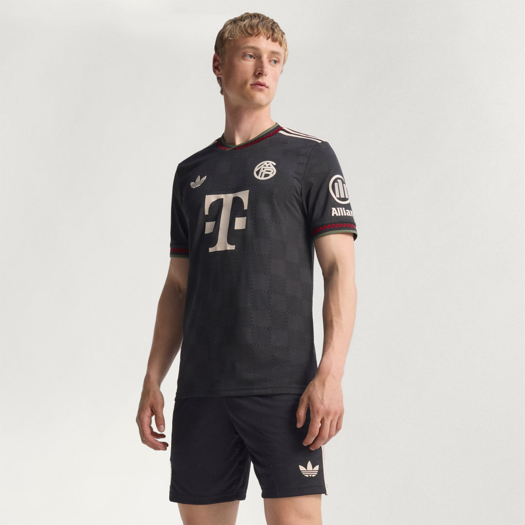FC Bayern München 25/26 Authentic Ausweichtrikot