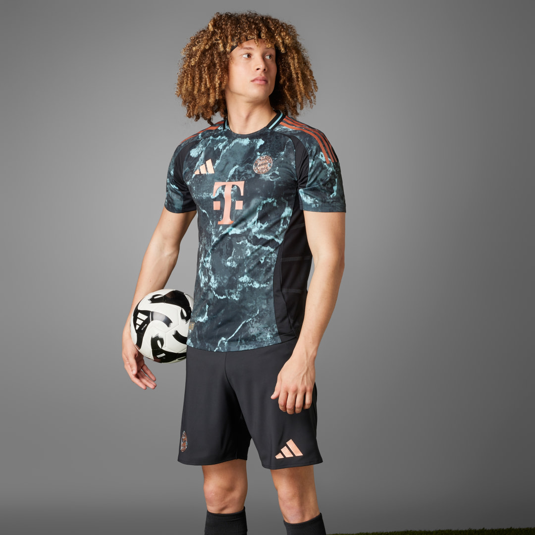 FC Bayern München 24/25 Auswärtstrikot Authentic