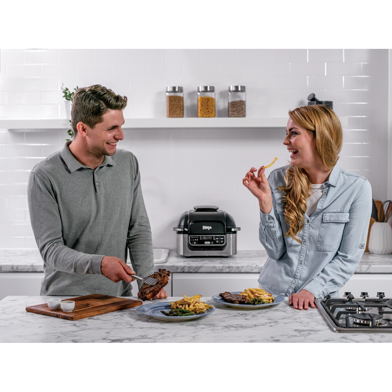 Ninja Grill und Heißluftfritteuse AG301EU Foodi Grau-Schwarz