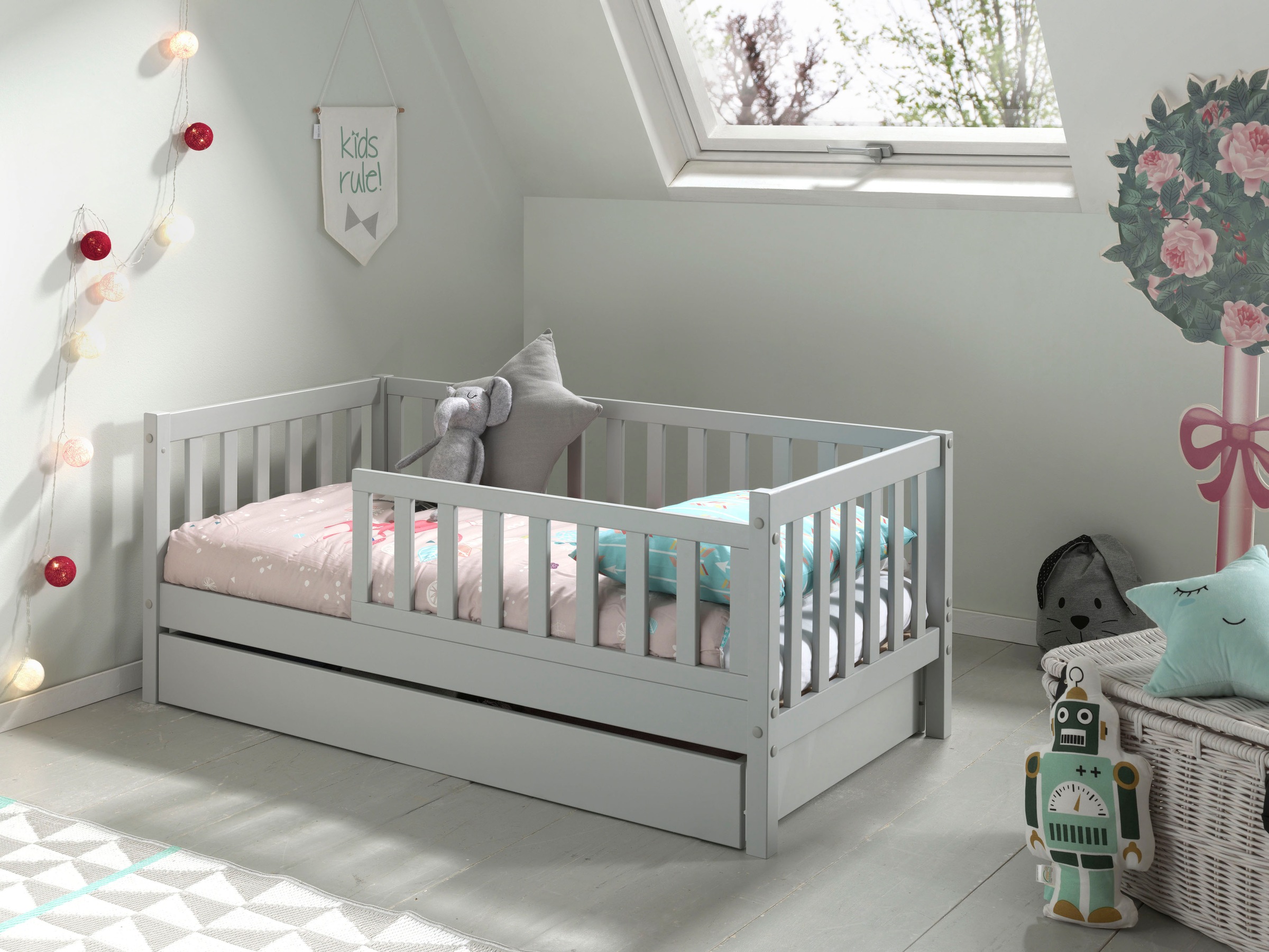 Vipack Kinderbett »Junior, Kiefermassiv mit umlaufenden...