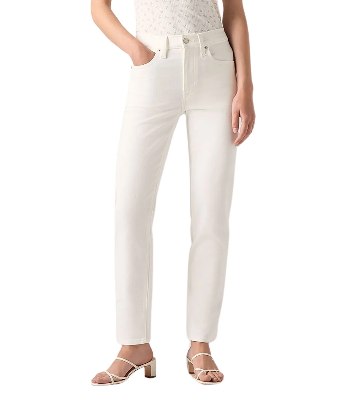 Levis Mom Jeans 724 High Rise in Cloud Dancer