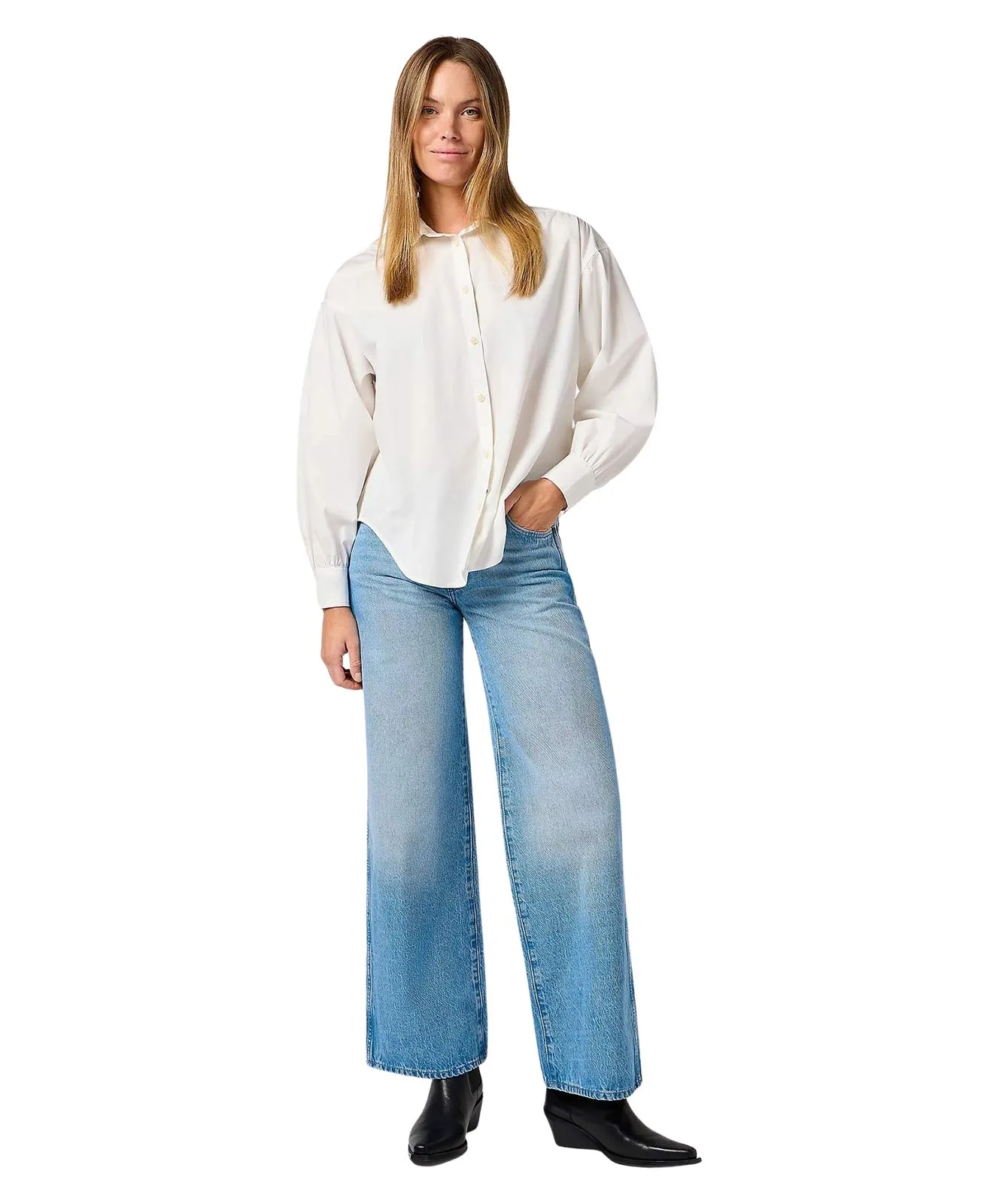 Wrangler World Wide Jeans in hellblauer Rocky-Waschung