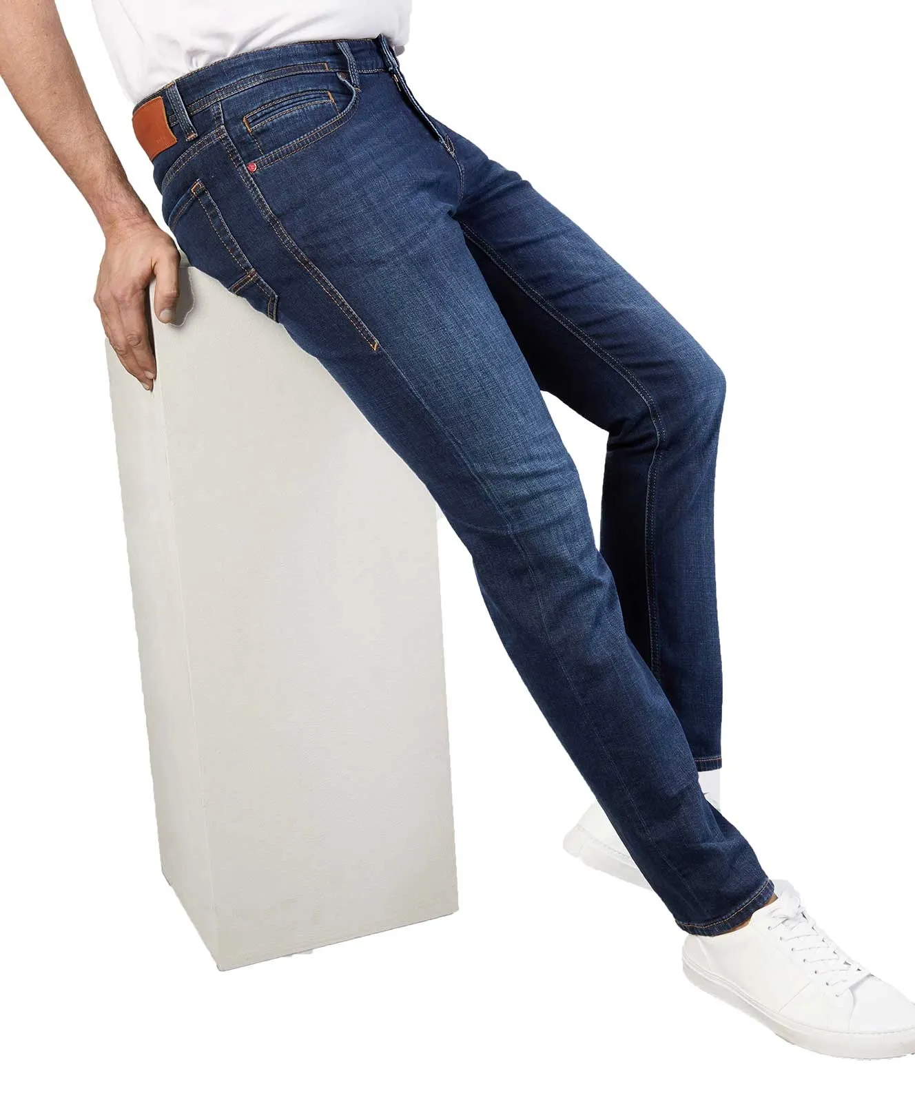 MAC Straight Jeans Arne in Dark Vintage Blue