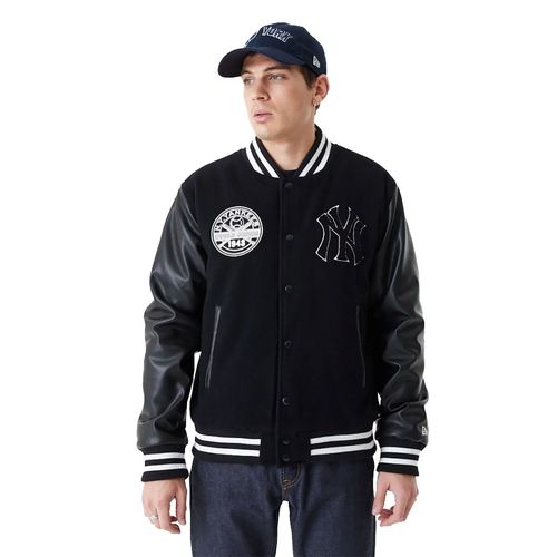 New Era NY Yankees MLB Varsity Jacket | Leichte Jacken für Herren | Schwarz