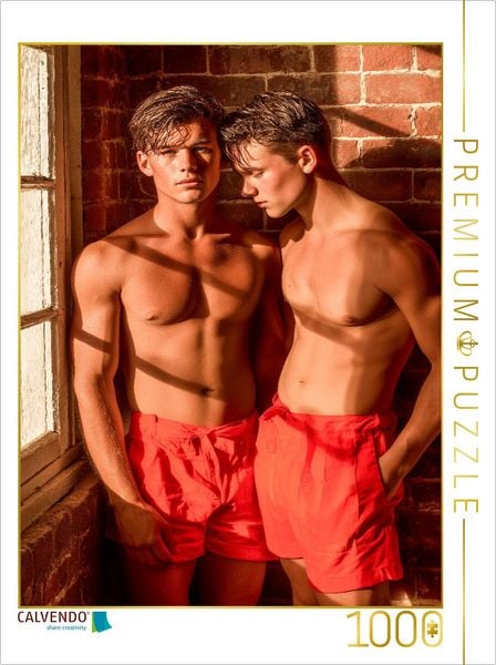 CALVENDO Puzzle Zwei sexy junge Männer in roter Shorts eng beieinander | 1000 Teile Lege-Größe 64x48cm Foto-Puzzle für glückliche Stunden