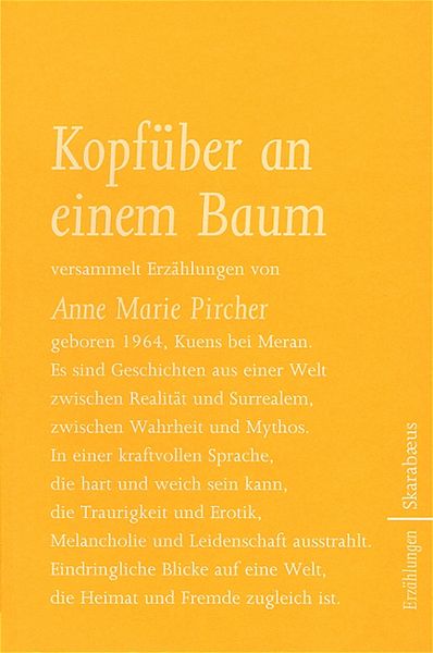 Kopfüber an einem Baum