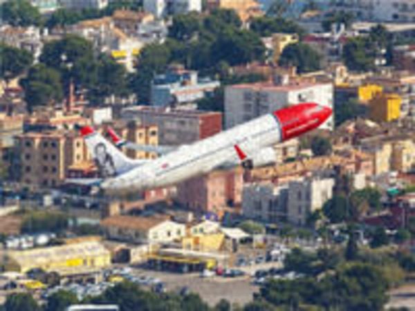 CALVENDO Puzzle Norwegian Boeing 737 auf Mallorca 1000 Teile Lege-Größe 640 x 480 cm Foto-Puzzle Bild von Markus Mainka