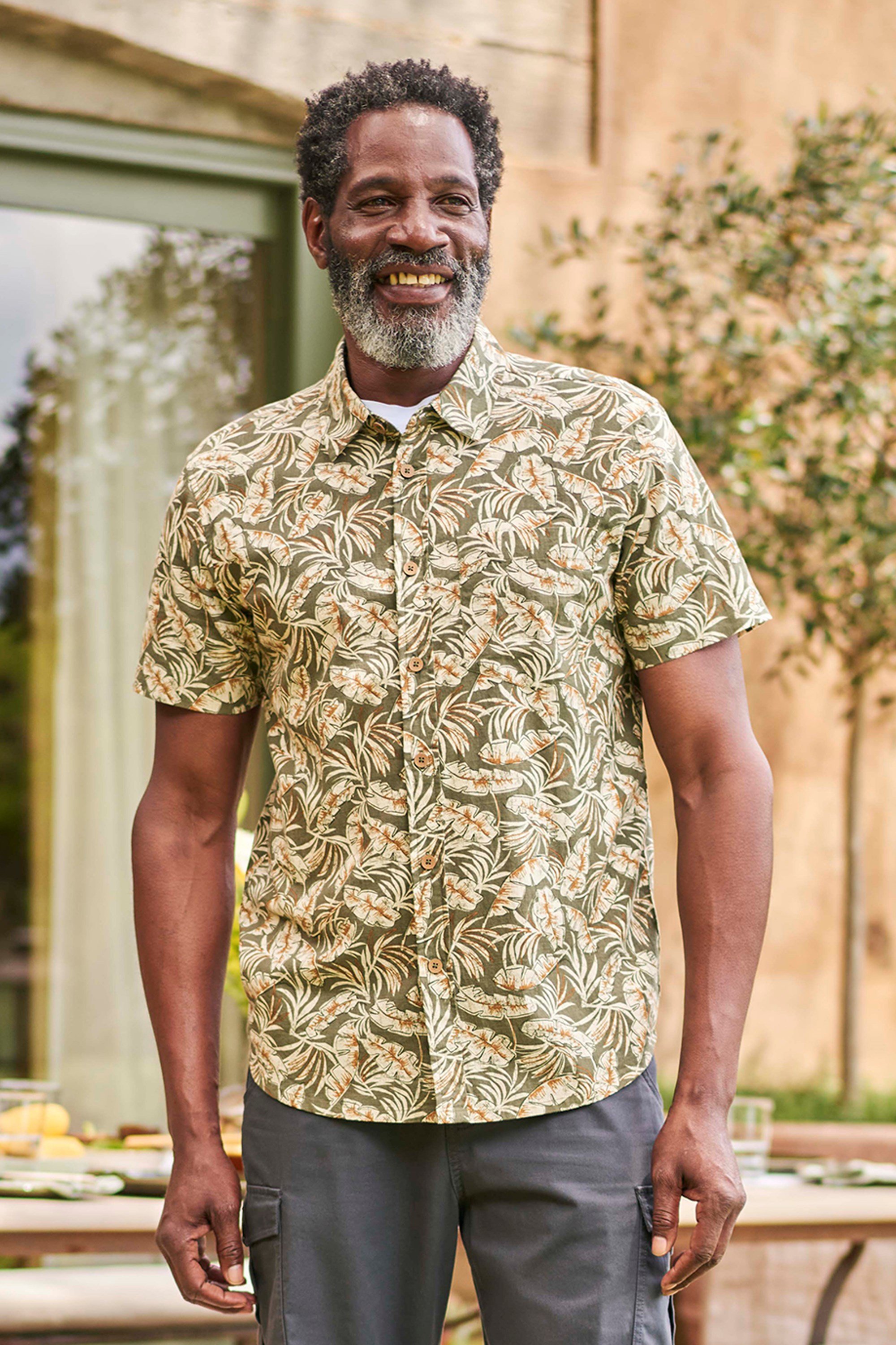 Tropical Bedrucktes Herren Kurzarm Hemd - Khaki