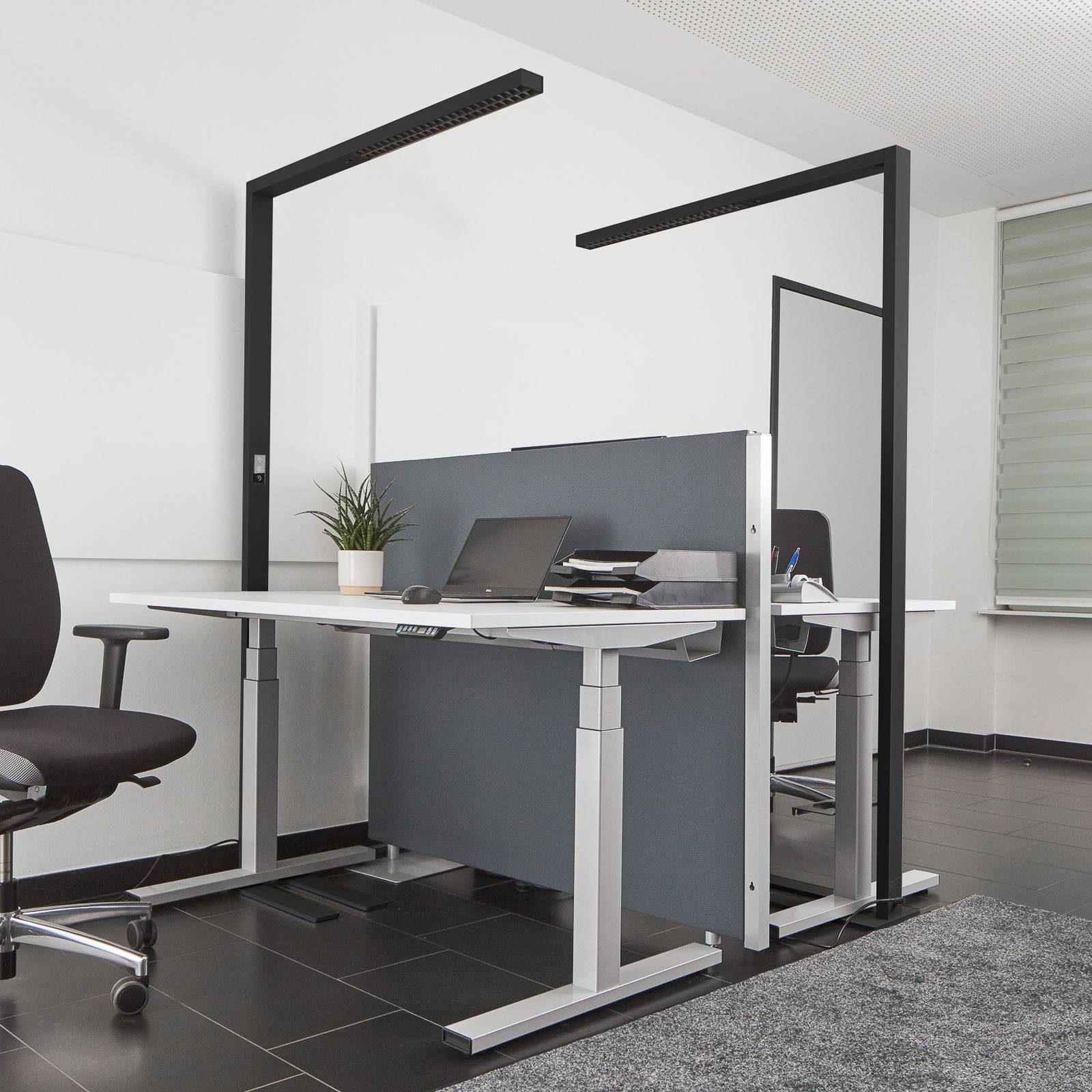 Arcchio LED-Büro-Stehlampe Jolinda, schwarz, 4000K, Sensor