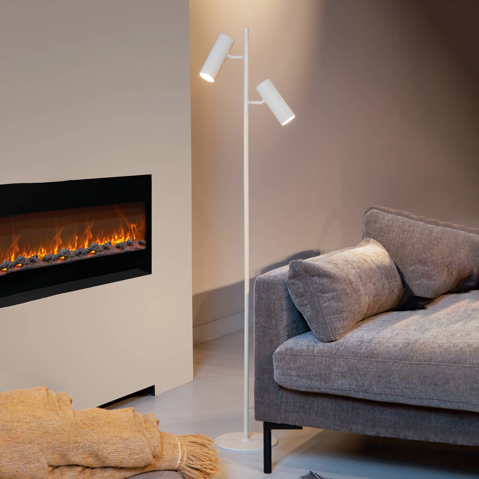 Stehlampe Clubs, verstellbar, weiß, Metall, 140 cm, GU10