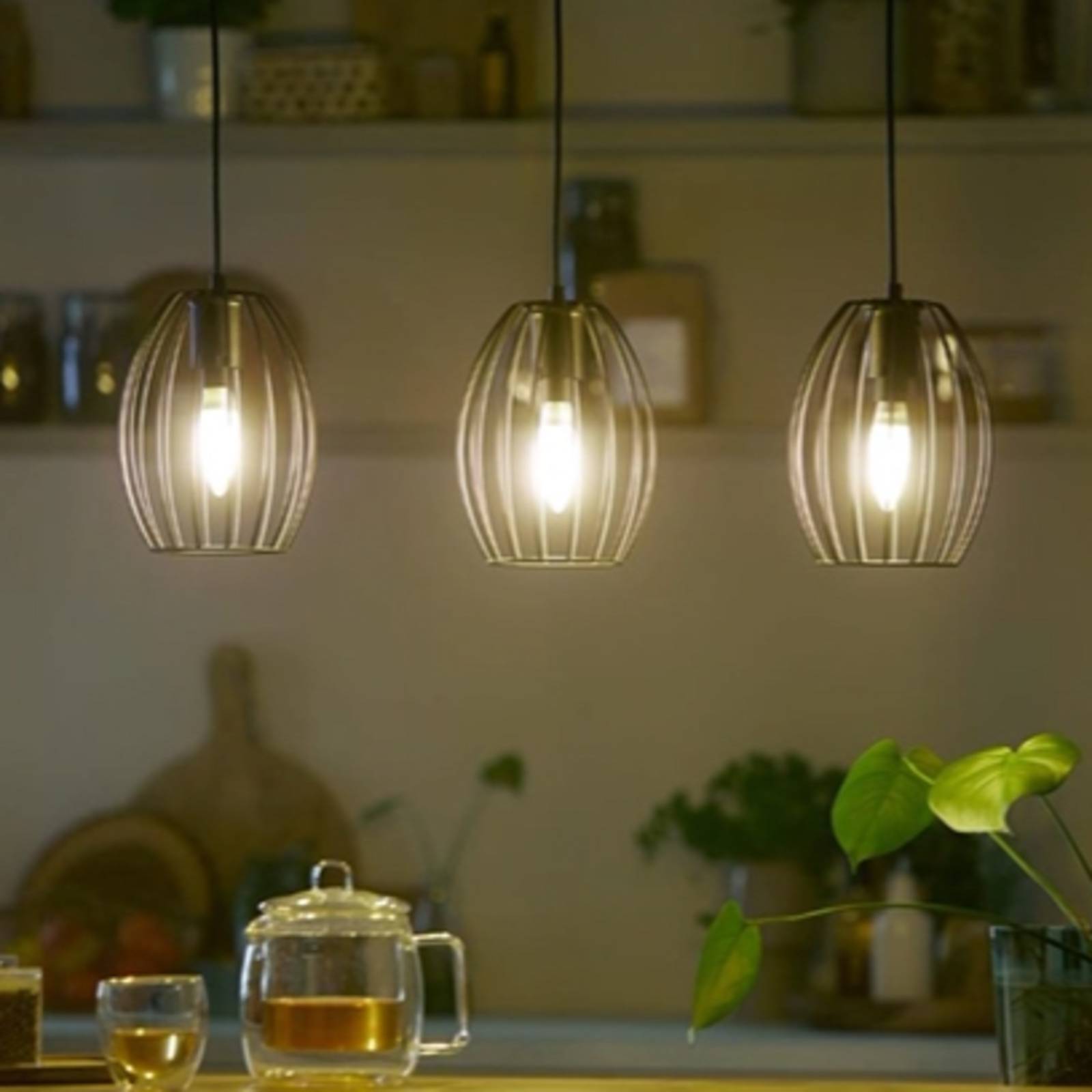 Philips LED-Kerze E14 4,9W 470 lm 2.700 K matt 3er