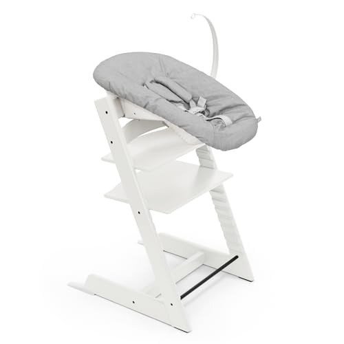 Tripp Trapp Stuhl von Stokke (White) mit Newborn Set (Grey) - Für Neugeborene bis zu 9 kg - Gemütlich, sicher & einfach zu verwenden