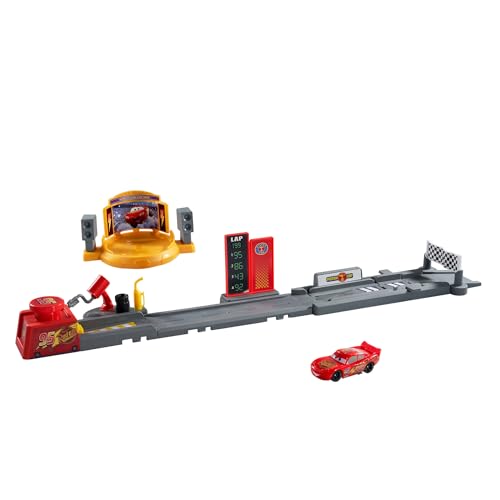 Mattel Disney und Pixar Cars Spielzeug-Spielset, Piston Cup Sprung- und Stunt-Rennstrecke mit Lightning McQueen Fahrzeug, über 50 cm lang, Zwei Spielmöglichkeiten, JDJ02