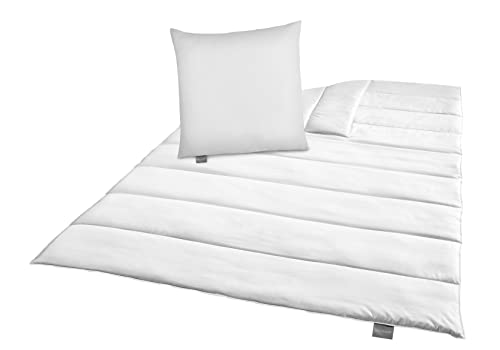 Traumnacht Green Bettenset - Ganzjahresbettdecke 135x200 cm + Kopfkissen 80x80 cm, nachhaltiges mit Bezug aus Microfaser, produziert nach deutschem Qualitätsstandard