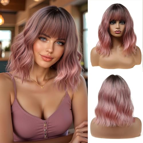 Esmee 14 Zoll Kurze Rosa Perücken mit Pony für Frauen Natürliches Synthetisches Haar Ombre Perücke mit Dunklen Wurzeln Locker Gewellt Perücken für Cosplay Tägliche Party Tragen