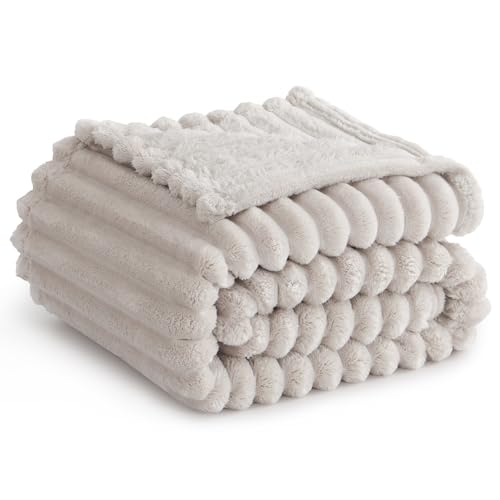 RUIKASI Kuscheldecke Flauschig Decke Beige - 150x200cm Fleecedecke Sofadecke Couchdecke für Wohnzimmer Deko Tagesdecke Blanket, Weiche Wolldecke Warme Korddecke als Wohn- & Kuscheldecken