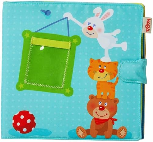 HABA Baby-Fotoalbum: Spielgefährten – Weiches Stoffalbum mit 10 Seiten und 8 Einstecktaschen für Fotos im Format 10 x 15 cm, Babyalbum ab 12 Monaten – 1303143001