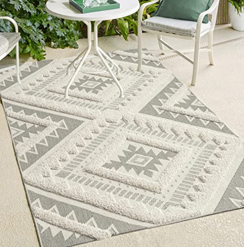 the carpet Karel In & Outdoor Teppich wetterfest - hochwertiger Balkon Teppich Creme - Boho Teppich mit geometrischem Muster 80 x 150 cm aus Polypropylen