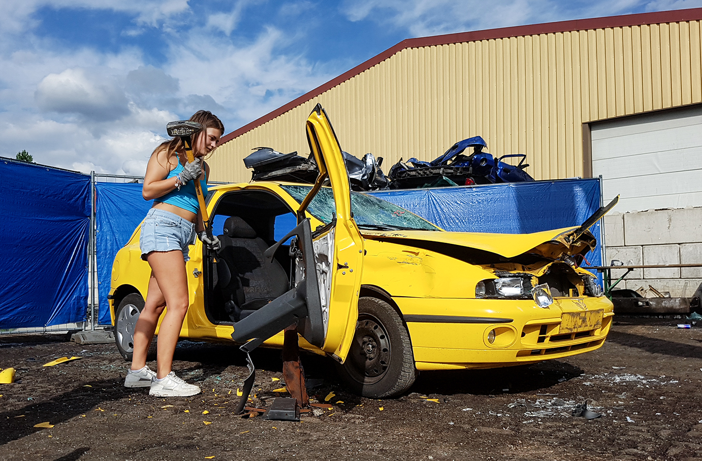 Auto zertrümmern Nürnberg
