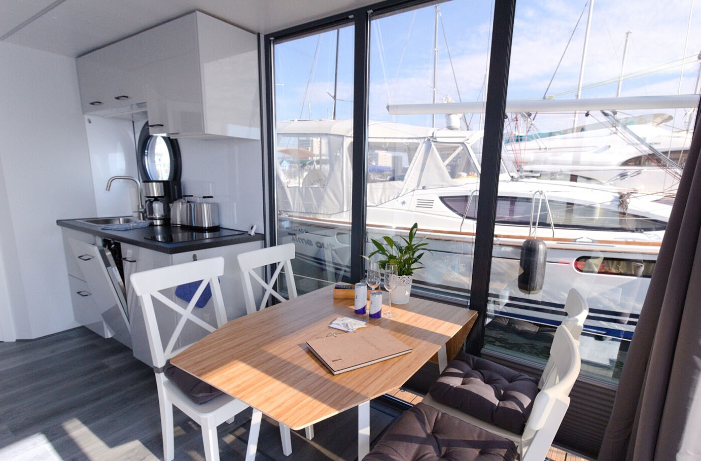 Hausboot mieten mit Sauna Wendtorf für 2 (4 Nächte)