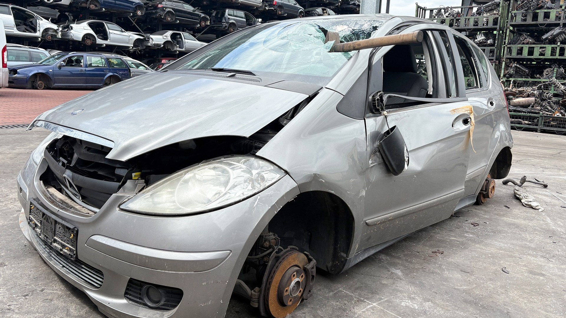 Auto zertrümmern Schloß Holte-Stukenbrock