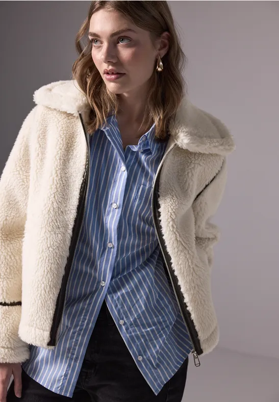 Teddy Jacke mit Details