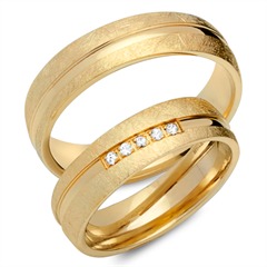 Trauringe 333er Gelbgold 5 Brillanten