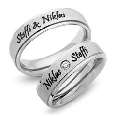 Mattierte Edelstahl Eheringe mit Lasergravur