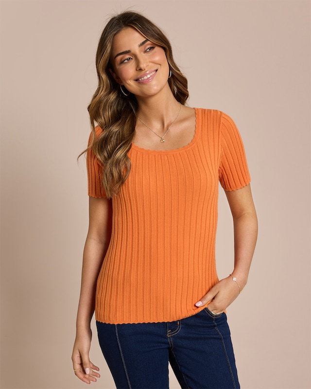 Pullover mit Wellensaum