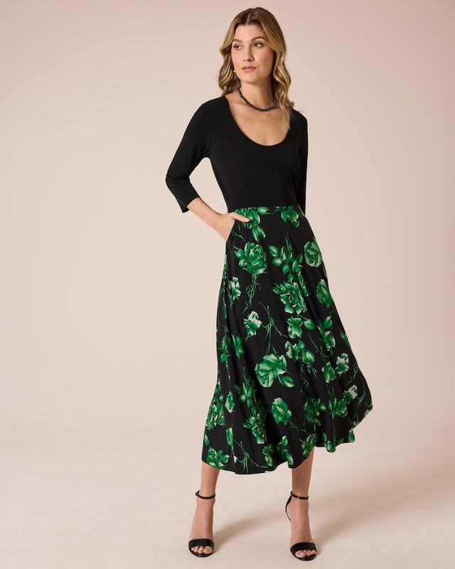 Kleid mit bedrucktem Maxirock