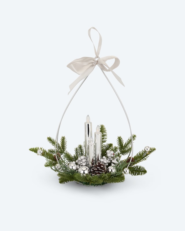 Kranz in Tropfenform mit Shiny LED-Kerzen