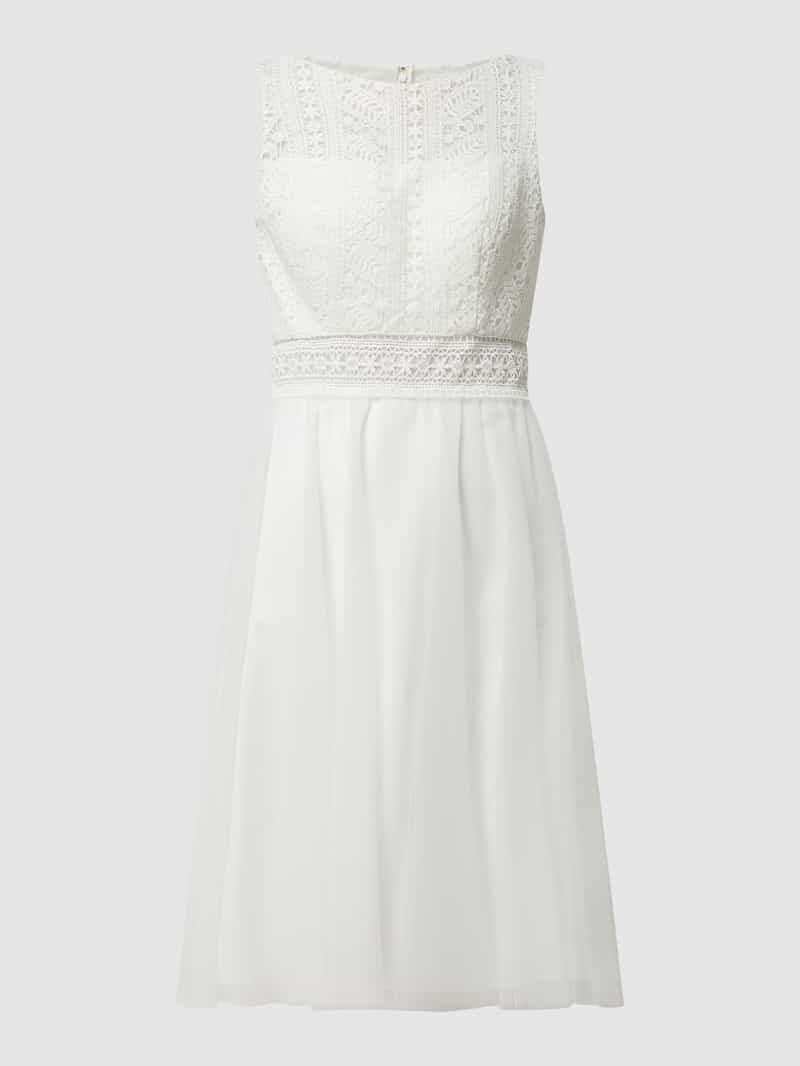 Brautkleid aus Mesh und Spitze