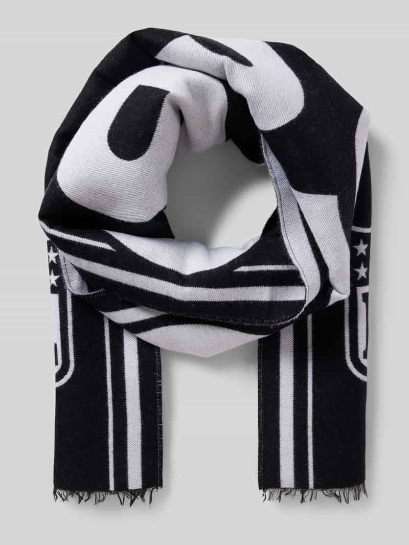 Schal mit Statement-Print Modell 'Quillan_NFL'