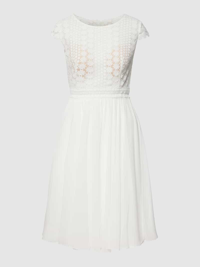 Luxuar Brautkleid mit floraler Spitze in Ecru, Größe 34