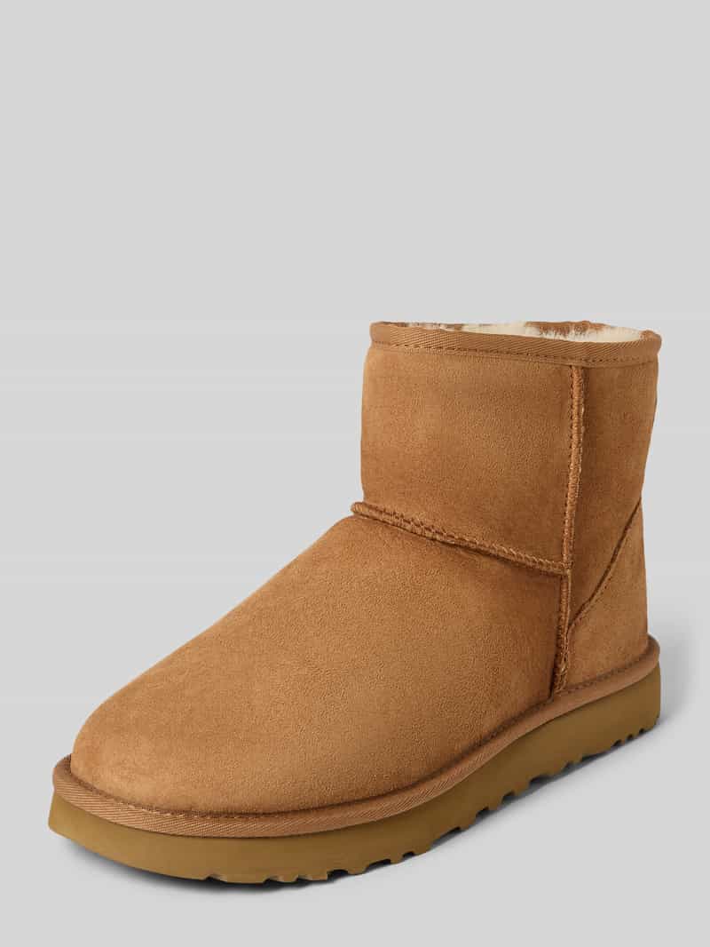 UGG Warm gefütterte Snow Boots aus Leder Modell 'CLASSIC MINI' in Camel, Größe 41