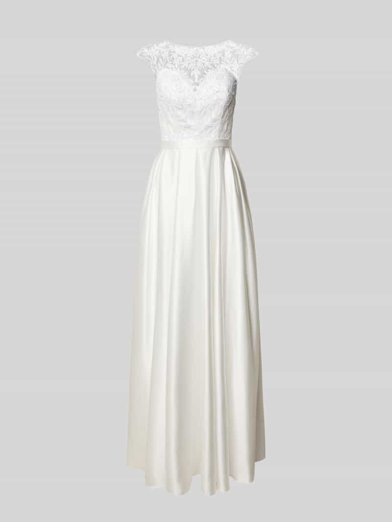 Brautkleid mit floralen Stickereien