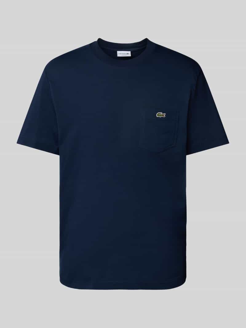 Lacoste T-Shirt mit Brusttasche in Blau, Größe S