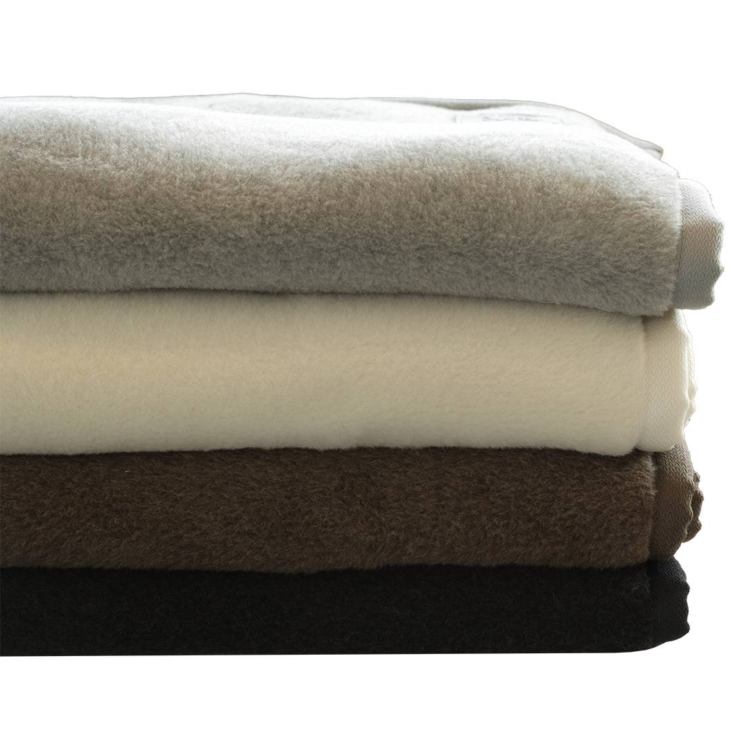 Alpaka/Merino-Naturhaardecke 'Hembra' | 150x200 cm | anthrazit | Bio-Material | Handgefertigt | schadstoffgeprüft | Wolldecken