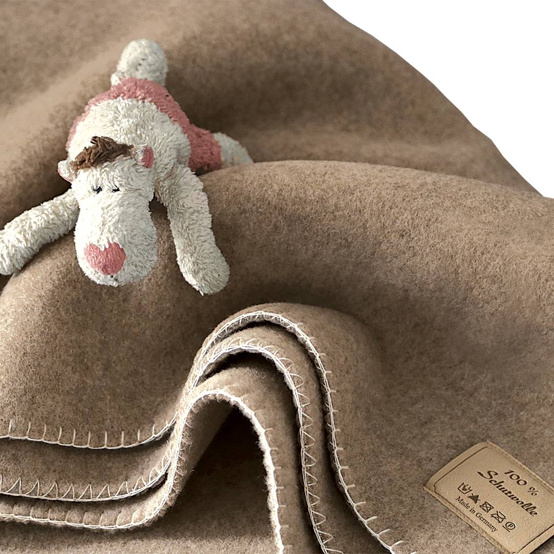 Schafschurwoll-Naturhaardecke 'Remira' | 100x150 cm | weiß | Bio-Material | Handgefertigt | schadstoffgeprüft | Wolldecken