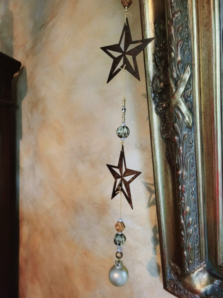 Weihnachtshänger Gold, mit Kugel und Roststernen