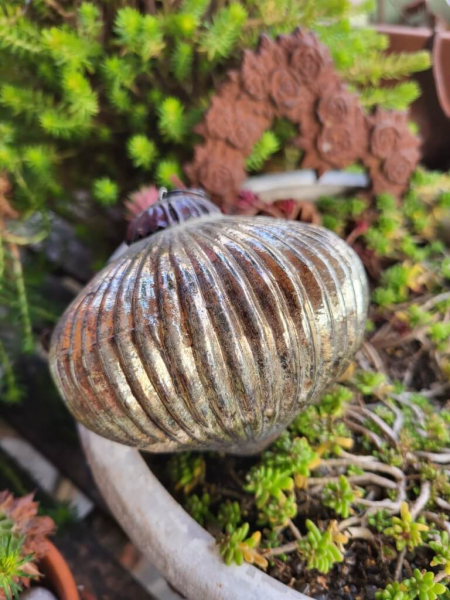 Christbaumkugel Athrios Rillen, groß, braun-altgold, glänzend