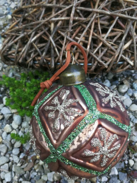 Christbaumkugel Maila, braun-grün, Stern Goldglitter