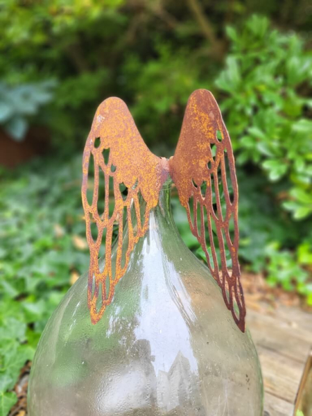 filigrane Edelrost Engelsflügel nach unten