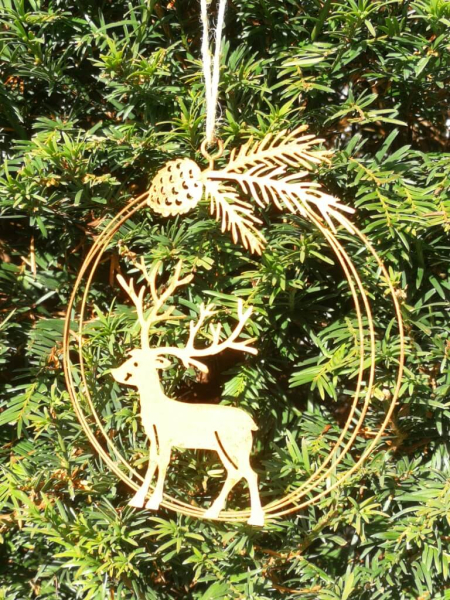 Dekohänger Hirsch Dietmar im Ring, Kopf gerade