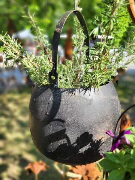 Pflanztopf zum Hängen, schwarz-gold