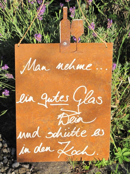 Edelrost Schild mit Weinflasche und Glas 'guter Wein'