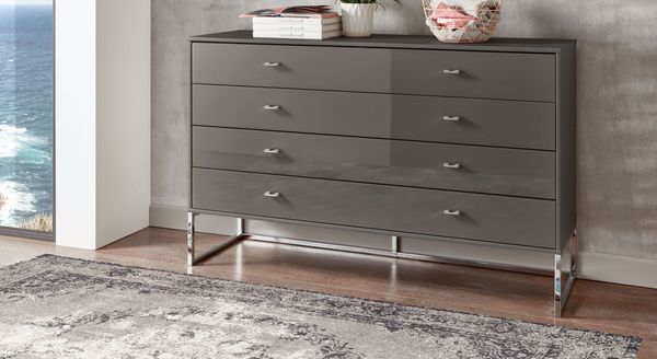 Kommode Harrow mit Kufen und Schubladen