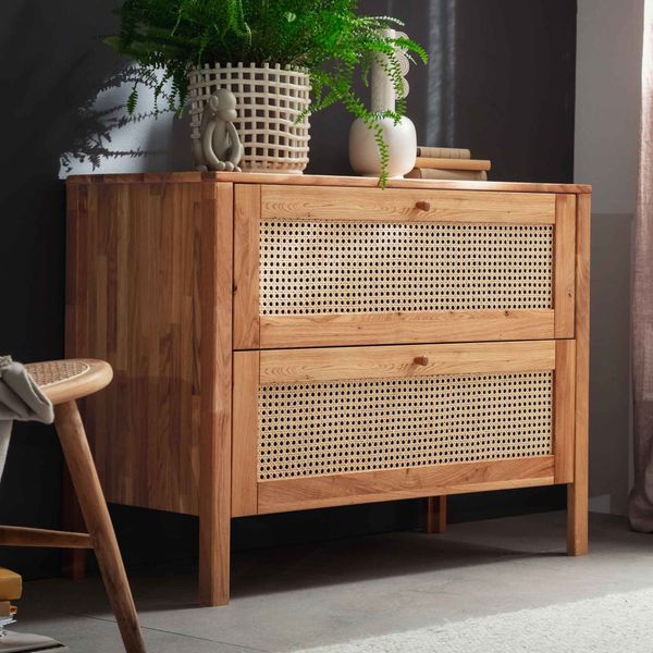 HOMELIV. Faye Kommode mit Wiener Geflecht