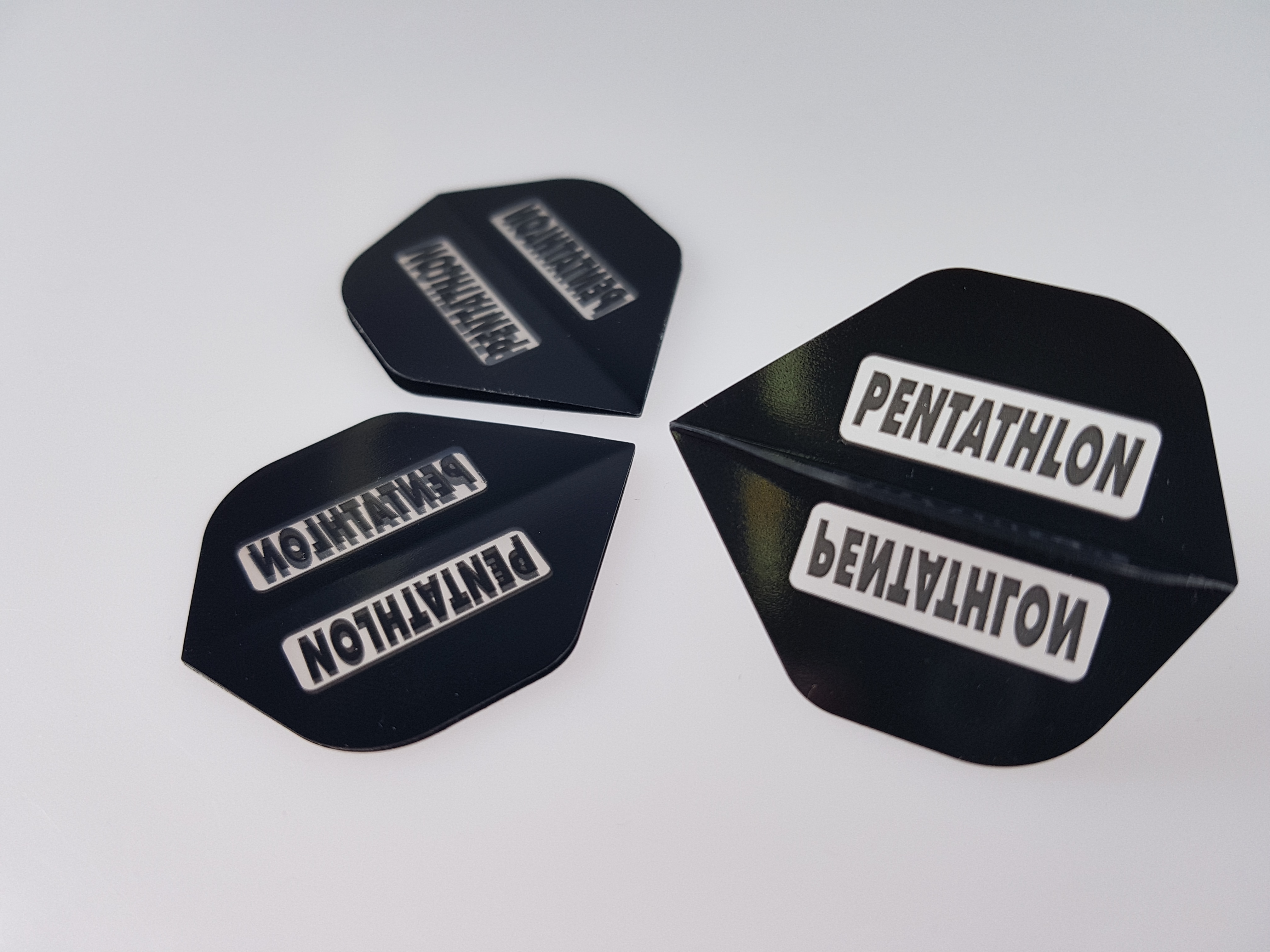 Pentathlon Flights schwarz - 1 Set mit 3 Flights