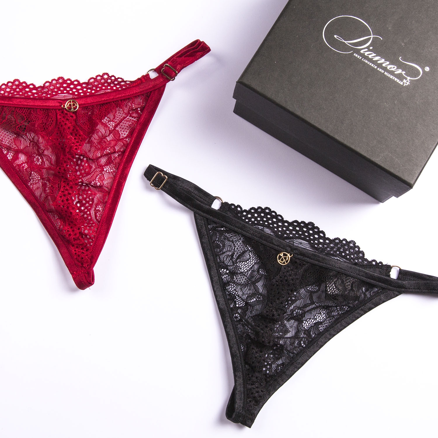 Escora D220 Victory String Tanga Ouvert Geschenkset in Rot/Schwarz